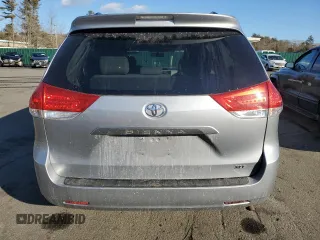 2013 Toyota Sienna XLE AAS z VIN 5TDYK3DC1DS389687, wystawiony jako Copart lot #44355905 z przebiegiem 188 780 mil mil oraz Szkoda całkowita • Salvage title. Historia ofert i sprzedaży dostępna na DreamBid. Obrazek 6.