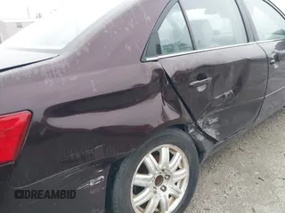 2006 Hyundai Sonata GLS z VIN KMHEU46CX6A075483, wystawiony jako IAAI lot #42376793 z przebiegiem 104 751 mil mil oraz . Historia ofert i sprzedaży dostępna na DreamBid. Obrazek 6.