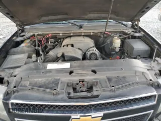 2011 Chevrolet Tahoe Commercial with VIN 1GNLC2E06BR172595, listed as a Copart auction lot 81598064 with 317,477 mi miles and Salvage title. Bid and sale history available at DreamBid. Image 12.
