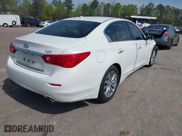 2015 Infiniti Q50 Premium with VIN JN1BV7AR0FM421592, listed as a IAAI auction lot 42070055 with 161,038 mi miles. Bid and sale history available at carsss.com. Image 4.