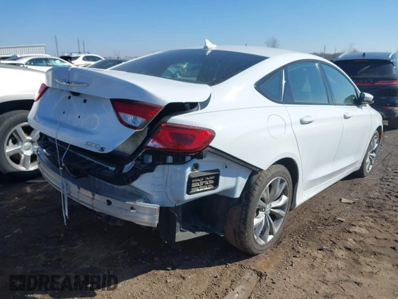 2015 Chrysler 200 S with VIN 1C3CCCBG9FN756958, listed as a IAAI auction lot 38759616 with 81,449 mi miles and . Bid and sale history available at carsss.com. Image 4.