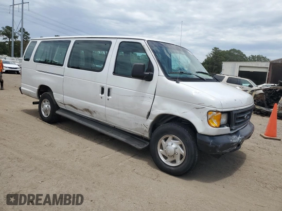 2004 Ford Econoline Passenger XL with VIN 1FBSS31L04HB37562, listed as a Copart auction lot 60328625 with 130,252 mi miles and Salvage title. Bid and sale history available at DreamBid. Image 4.