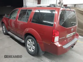 2005 Nissan Pathfinder SE z VIN 5N1AR18W35C725943, wystawiony jako IAAI lot #42119299 z przebiegiem 189 059 mil mil oraz . Historia ofert i sprzedaży dostępna na DreamBid. Obrazek 3.