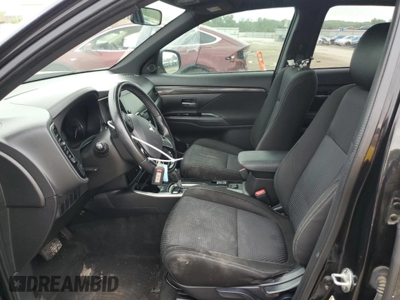 2018 Mitsubishi Outlander ES z VIN JA4AZ3A31JZ051535, wystawiony jako Copart lot #54775705 z przebiegiem 123 776 mil mil oraz Szkoda całkowita • Salvage title. Historia ofert i sprzedaży dostępna na DreamBid. Obrazek 7.