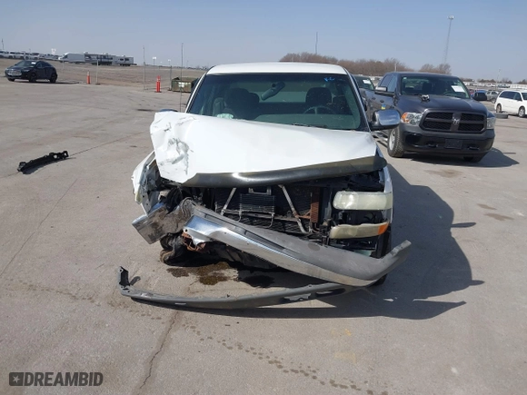 2002 Chevrolet Silverado 1500 LT with VIN 2GCEC19T621426847, listed as a IAAI auction lot 41789966 with 146,870 mi miles. Bid and sale history available at carsss.com. Image 6.