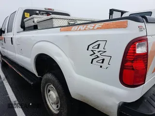 2015 Ford F-250 Lariat z VIN 1FT7W2B61FEC91968, wystawiony jako IAAI lot #42575818 z przebiegiem 171 621 mil mil oraz . Historia ofert i sprzedaży dostępna na DreamBid. Obrazek 7.