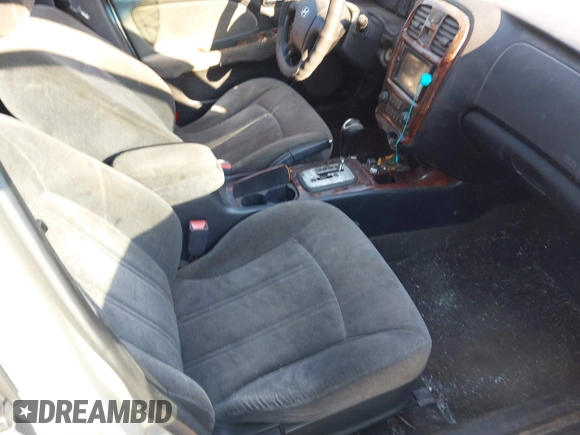 2005 Hyundai Sonata GLS with VIN KMHWF35H15A150785, listed as a IAAI auction lot 41690877 with 267,056 mi miles. Bid and sale history available at carsss.com. Image 5.