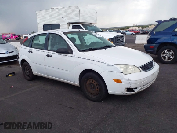 2005 Ford Focus S with VIN 3FAFP37N15R118435, listed as a IAAI auction lot 42671624 with 113,226 mi miles and . Bid and sale history available at DreamBid. Image 1.