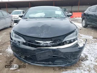2016 Chrysler 200 S with VIN 1C3CCCBB0GN132648, listed as a IAAI auction lot 41641394 with 118,728 mi miles. Bid and sale history available at carsss.com. Image 12.