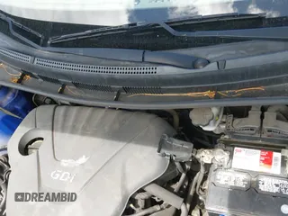 2013 Hyundai Accent GLS z VIN KMHCT4AE9DU303939, wystawiony jako IAAI lot #42500141 z przebiegiem 39 937 mil mil oraz . Historia ofert i sprzedaży dostępna na DreamBid. Obrazek 19.