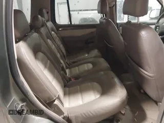 2003 Ford Explorer Eddie Bauer z VIN 1FMZU74E33UA89663, wystawiony jako IAAI lot #41502361 z przebiegiem 201 844 mil mil oraz . Historia ofert i sprzedaży dostępna na DreamBid. Obrazek 8.