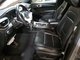 2020 Ford Explorer XLT with VIN 1FMSK8DH3LGB44781, listed as a Copart auction lot 52639065 with 44,670 mi miles and Salvage Title. Bid and sale history available at DreamBid. Image 7.