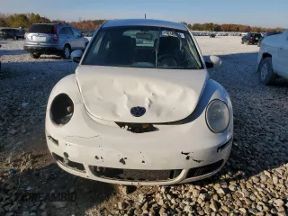 2010 Volkswagen New Beetle Coupe with VIN 3VWPW3AG8AM019823, listed as a Copart auction lot 76618514 with 171,234 mi miles and Clean Title. Bid and sale history available at carsss.com. Image 5.