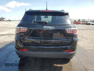 2018 Jeep Compass Sport z VIN 3C4NJCAB5JT411256, wystawiony jako Copart lot #59189885 z przebiegiem 110 634 mil mil oraz Szkoda całkowita • Salvage title. Historia ofert i sprzedaży dostępna na DreamBid. Obrazek 6.