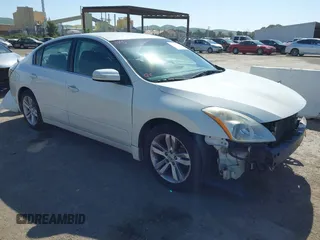 2010 Nissan Altima 3.5 SR with VIN 1N4BL2AP0AN501388, listed as a IAAI auction lot 42040501 with 161,185 mi miles. Bid and sale history available at carsss.com. Image 1.