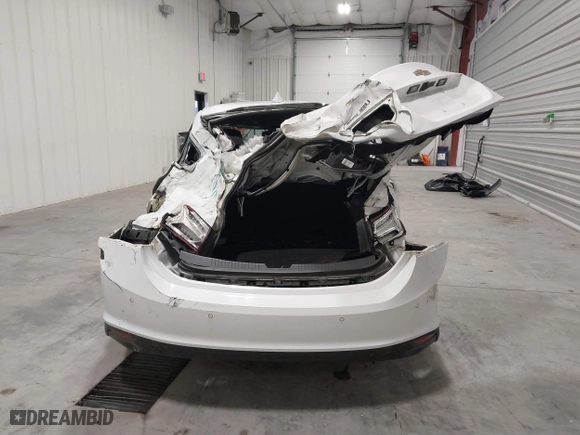 2019 Chevrolet Malibu LT with VIN 1G1ZD5ST0KF129686, listed as a IAAI auction lot 41846784 with 36,420 mi miles. Bid and sale history available at carsss.com. Image 16.