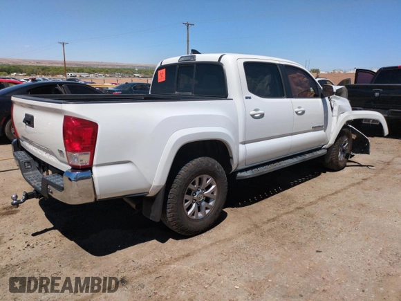 2017 Toyota Tacoma SR5 z VIN 5TFAZ5CN5HX048708, wystawiony jako Copart lot #53750475 z przebiegiem 104 861 mil mil oraz Szkody całkowita. Historia ofert i sprzedaży dostępna na DreamBid. Obrazek 3.