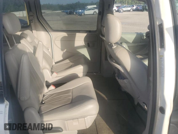 2005 Dodge Caravan SXT with VIN 2D4GP44L45R585381, listed as a Copart auction lot 66082085 with 195,700 mi miles and Salvage title. Bid and sale history available at DreamBid. Image 11.