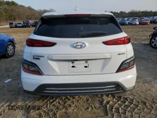 2023 Hyundai Kona SEL with VIN KM8K33AG2PU165785, listed as a Copart auction lot 83611554 with 30,161 mi miles and Salvage Title. Bid and sale history available at carsss.com. Image 6.