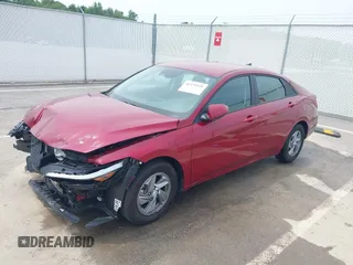 2024 Hyundai Elantra SE z VIN KMHLL4DG3RU824076, wystawiony jako IAAI lot #42471521 z przebiegiem 2 359 mil mil oraz . Historia ofert i sprzedaży dostępna na DreamBid. Obrazek 17.