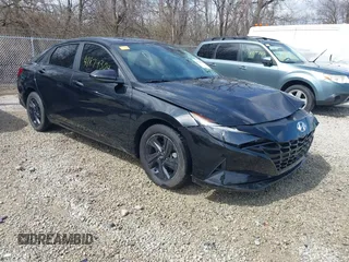 2022 Hyundai Elantra SEL with VIN KMHLM4AGXNU272717, listed as a IAAI auction lot 41879304 with 55,680 mi miles and . Bid and sale history available at carsss.com. Image 1.