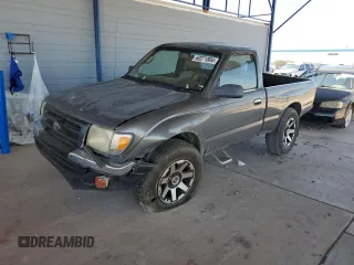 2000 Toyota Tacoma PreRunner with VIN 4TANM92N8YZ618032, listed as a Copart auction lot 60271804 with 213,476 mi miles and Salvage title. Bid and sale history available at DreamBid. Image 1.