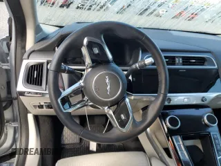 2020 Jaguar I-Pace SE z VIN SADHC2S1XL1F81363, wystawiony jako Copart lot #73839674 z przebiegiem Nie podano mil oraz Nie do naprawy • Non repairable. Historia ofert i sprzedaży dostępna na DreamBid. Obrazek 8.