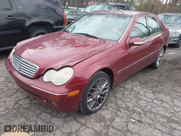 2002 Mercedes-Benz C 230/260/280/320 z VIN WDBRF61J52F189775, wystawiony jako IAAI lot #41633570 z przebiegiem 301 455 mil mil oraz . Historia ofert i sprzedaży dostępna na DreamBid. Obrazek 2.
