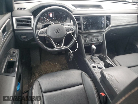 2020 Volkswagen Atlas SE with VIN 1V21E2CA2LC217394, listed as a Copart auction lot 62007135 with 150,599 mi miles and Salvage title. Bid and sale history available at DreamBid. Image 8.
