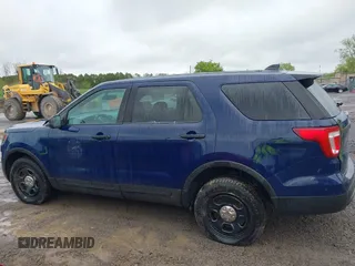 2017 Ford Police Interceptor Utility z VIN 1FM5K8AT3HGC25647, wystawiony jako IAAI lot #42223972 z przebiegiem 213 599 mil mil oraz . Historia ofert i sprzedaży dostępna na DreamBid. Obrazek 14.