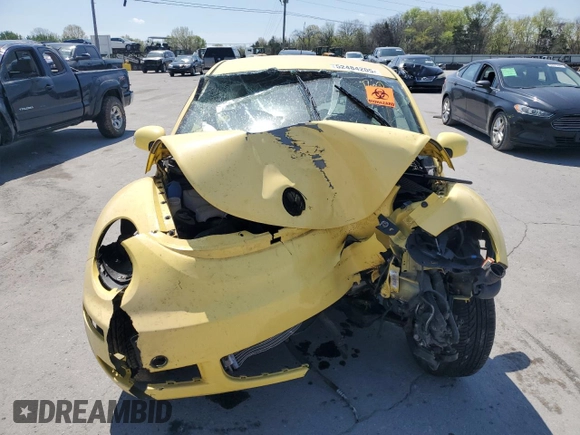 2008 Volkswagen Beetle S z VIN 3VWPW31C58M507697, wystawiony jako Copart lot #52484205 z przebiegiem 130 046 mil mil oraz Tytuł czysty. Historia ofert i sprzedaży dostępna na DreamBid. Obrazek 5.