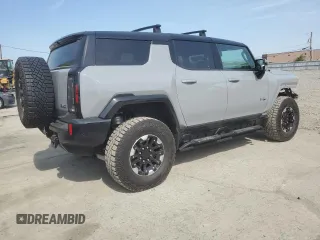 2024 GMC Hummer EV 2X z VIN 1GKB0NDE8RU106525, wystawiony jako Copart lot #54308665 z przebiegiem 4762 mil mil oraz Szkody całkowita. Historia ofert i sprzedaży dostępna na DreamBid. Obrazek 3.