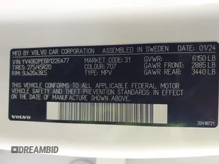 2024 Volvo XC90 Plus Bright Theme with VIN YV4062PE6R1226477, listed as a IAAI auction lot 41882985 with 15,057 mi miles and . Bid and sale history available at DreamBid. Image 9.