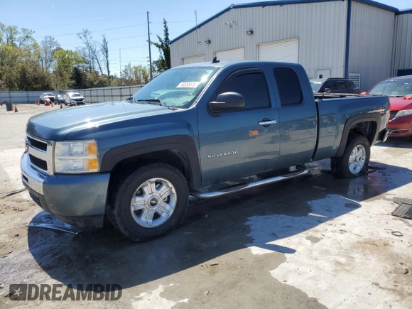 2010 Chevrolet Silverado 1500 LT with VIN 1GCSKSE37AZ150993, listed as a Copart auction lot 50356515 with 110,584 mi miles and Salvage Title. Bid and sale history available at DreamBid. Image 1.