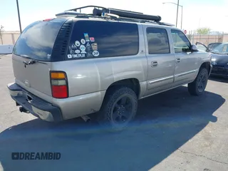 2005 GMC Yukon XL SLT with VIN 1GKFK16Z95J155393, listed as a IAAI auction lot 41929213 with 206,876 mi miles. Bid and sale history available at carsss.com. Image 4.