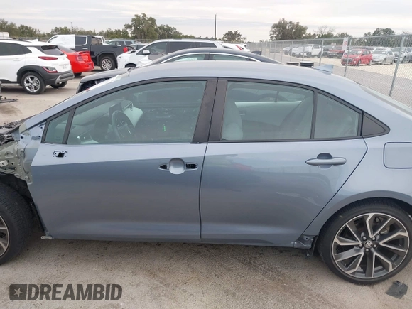 2022 Toyota Corolla SE with VIN 5YFS4MCE6NP132723, listed as a IAAI auction lot 41685699 with 25,228 mi miles. Bid and sale history available at carsss.com. Image 15.