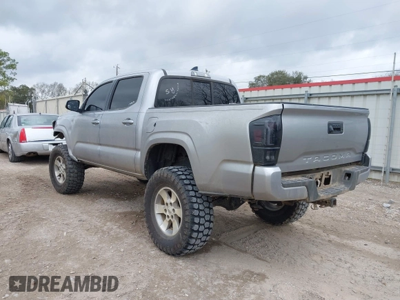 2017 Toyota Tacoma SR z VIN 5TFAX5GN0HX083950, wystawiony jako IAAI lot #41519388 z przebiegiem 130 211 mil mil oraz . Historia ofert i sprzedaży dostępna na DreamBid. Obrazek 3.