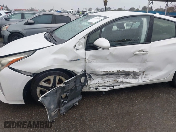 2016 Toyota Prius Four z VIN JTDKARFU5G3018930, wystawiony jako IAAI lot #41570722 z przebiegiem 172 791 mil mil oraz . Historia ofert i sprzedaży dostępna na DreamBid. Obrazek 6.