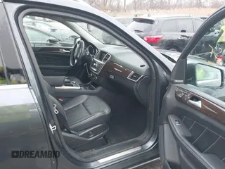 2015 Mercedes-Benz GL-Class GL 450 with VIN 4JGDF6EE7FA516507, listed as a IAAI auction lot 41543310 with 186,164 mi miles. Bid and sale history available at carsss.com. Image 5.