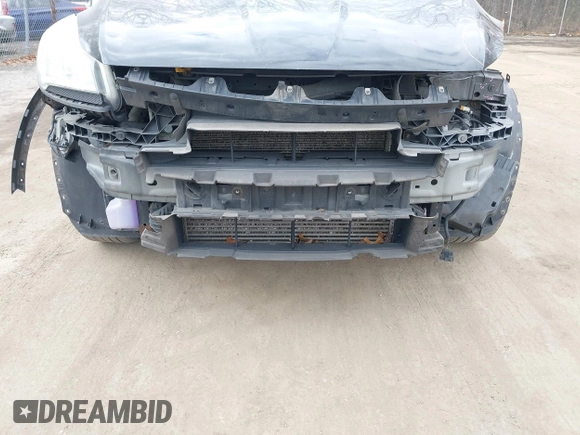 2013 Ford Escape SE with VIN 1FMCU9G95DUA03948, listed as a IAAI auction lot 41666358 with 233,187 mi miles. Bid and sale history available at carsss.com. Image 6.