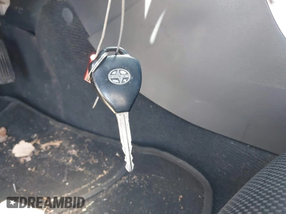 2010 Scion tC z VIN JTKDE3B71A0313020, wystawiony jako IAAI lot #42308791 z przebiegiem 177 716 mil mil oraz . Historia ofert i sprzedaży dostępna na DreamBid. Obrazek 11.