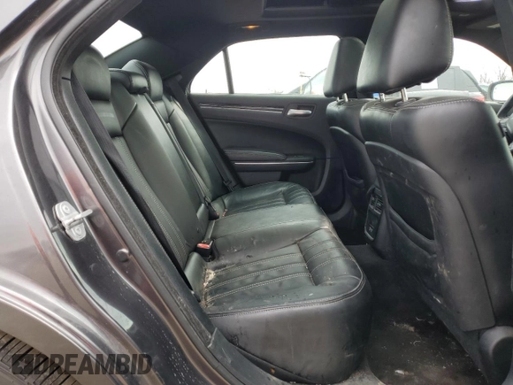 2018 Chrysler 300 S z VIN 2C3CCAGG9JH223216, wystawiony jako Copart lot #45919034 z przebiegiem 70 801 mil mil oraz Szkoda całkowita • Salvage title. Historia ofert i sprzedaży dostępna na DreamBid. Obrazek 10.