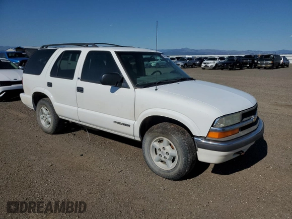 2001 Chevrolet Blazer LT with VIN 1GNDT13W31K225458, listed as a Copart auction lot 62497795 with 186,571 mi miles and Clean title. Bid and sale history available at DreamBid. Image 4.