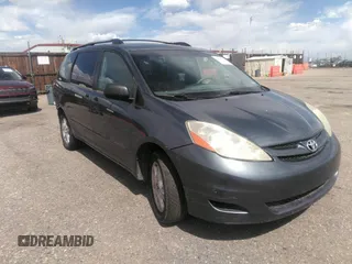 2006 Toyota Sienna LE with VIN 5TDBA23CX6S072952, listed as a IAAI auction lot 42107639 with 182,654 mi miles. Bid and sale history available at carsss.com. Image 1.