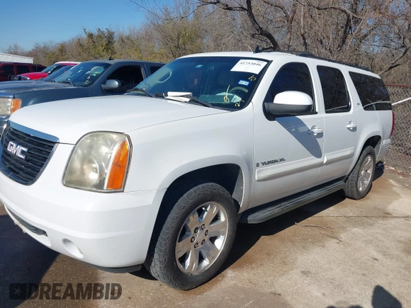 2007 GMC Yukon XL SLT z VIN 1GKFC16087R417052, wystawiony jako IAAI lot #41753046 z przebiegiem 275 008 mil mil oraz . Historia ofert i sprzedaży dostępna na DreamBid. Obrazek 2.
