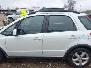 2007 Suzuki SX4 with VIN JS2YB413375110637, listed as a IAAI auction lot 42023013 with 226,585 mi miles. Bid and sale history available at carsss.com. Image 15.