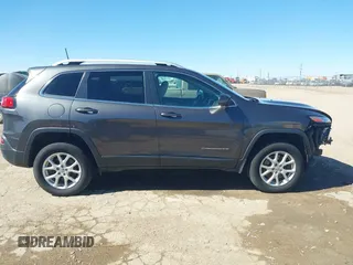 2017 Jeep Cherokee Latitude with VIN 1C4PJMCS1HW525240, listed as a IAAI auction lot 41680409 with 75,109 mi miles. Bid and sale history available at carsss.com. Image 14.