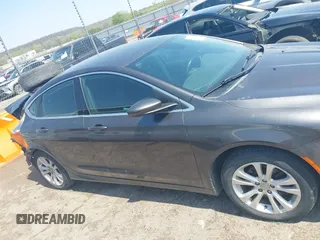 2015 Chrysler 200 Limited z VIN 1C3CCCAB2FN536650, wystawiony jako IAAI lot #41973519 z przebiegiem 168 606 mil mil oraz . Historia ofert i sprzedaży dostępna na DreamBid. Obrazek 14.