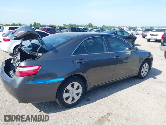 2008 Toyota Camry LE z VIN 4T1BE46K28U770940, wystawiony jako IAAI lot #42229006 z przebiegiem 184 667 mil mil oraz . Historia ofert i sprzedaży dostępna na DreamBid. Obrazek 4.