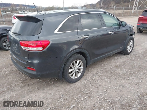 2018 Kia Sorento LX V6 with VIN 5XYPGDA57JG368022, listed as a IAAI auction lot 41853491 with 173,830 mi miles. Bid and sale history available at carsss.com. Image 4.